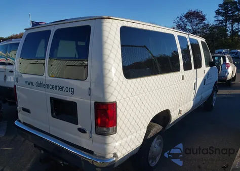 2006 Ford E-350 Super Duty из США, поврежденный, VIN 1FBNE31L46HA02530